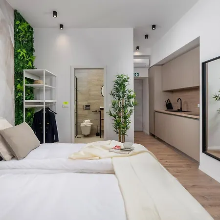 Molo Longo - Central Apartments & Rooms Rijeka Exterior photo
