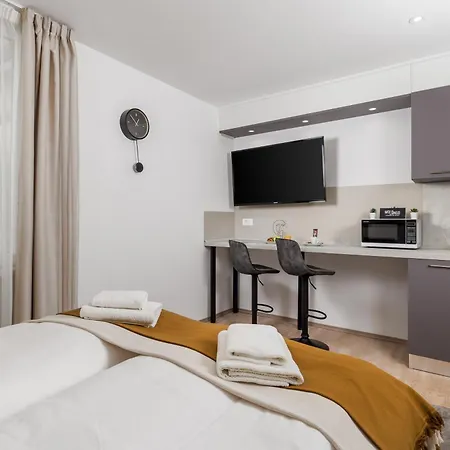 Molo Longo - Central Apartments & Rooms Rijeka Exterior photo