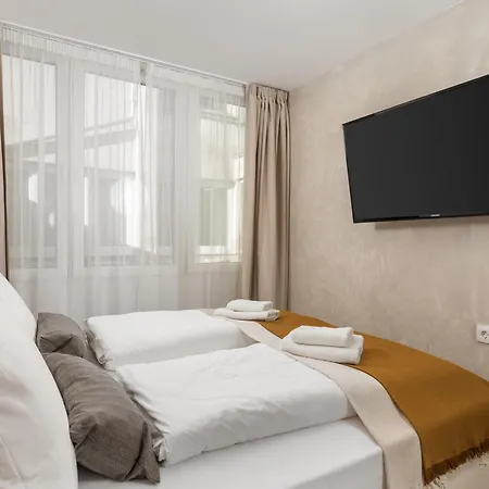 Molo Longo - Central Apartments & Rooms Rijeka Exterior photo