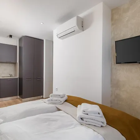 Molo Longo - Central Apartments & Rooms Rijeka Exterior photo