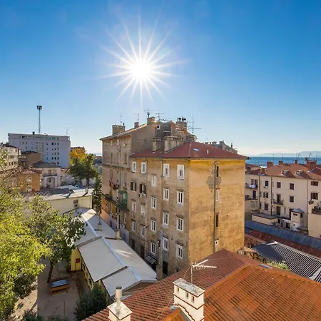 Molo Longo - Central Apartments & Rooms Rijeka Exterior photo