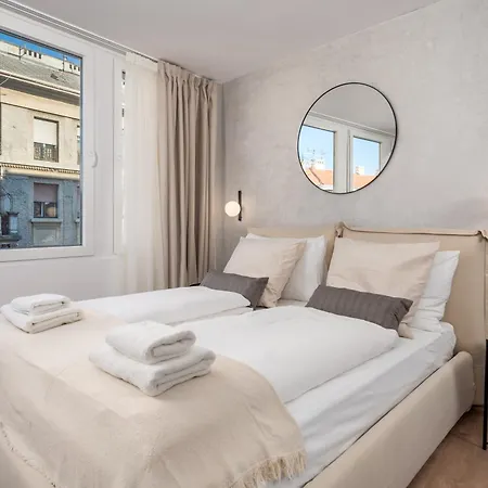 Molo Longo - Central Apartments & Rooms Rijeka Exterior photo