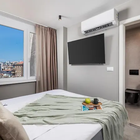 Molo Longo - Central Apartments & Rooms Rijeka Exterior photo